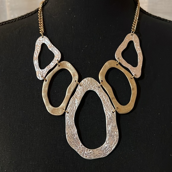 Beautiful long necklace - Picture 3 of 6